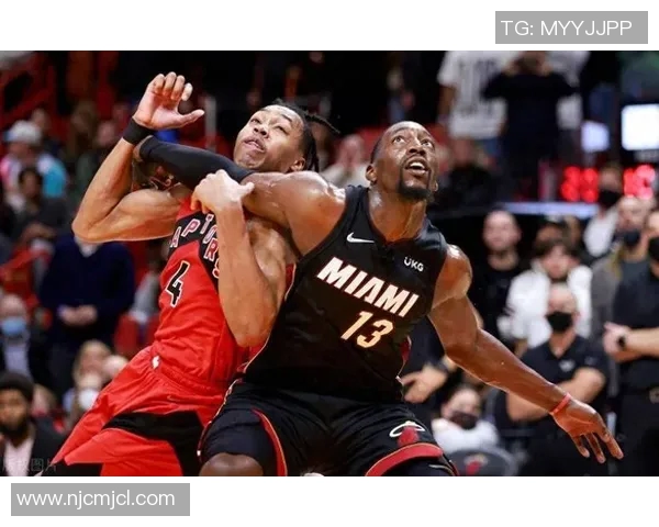 2004年NBA季后赛热火对阵黄蜂精彩录像回顾与分析